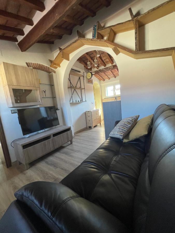 Apartamento Il Cappellaio Matto Livorno Exterior foto