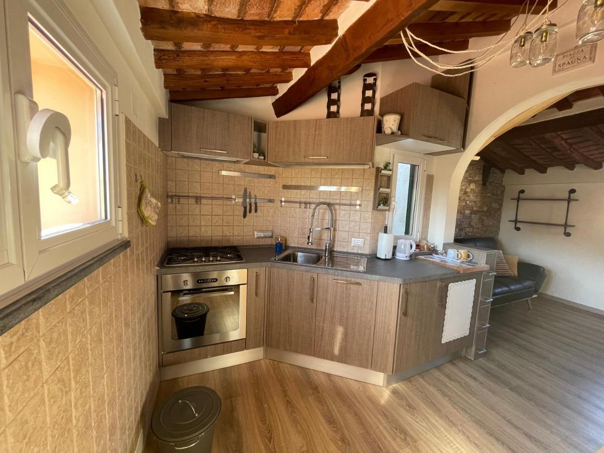 Apartamento Il Cappellaio Matto Livorno Exterior foto
