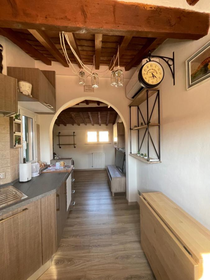 Apartamento Il Cappellaio Matto Livorno Exterior foto