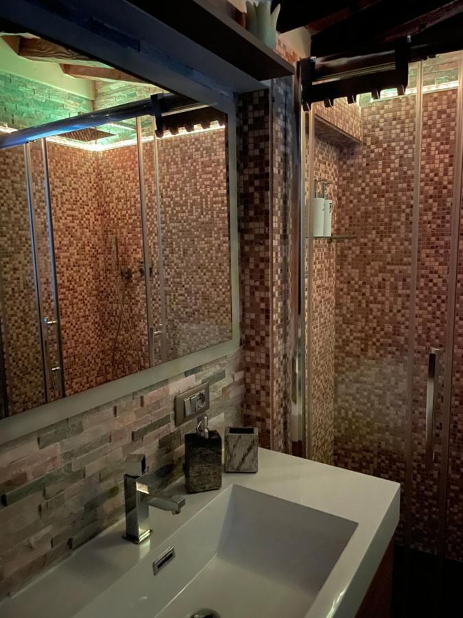 Apartamento Il Cappellaio Matto Livorno Exterior foto
